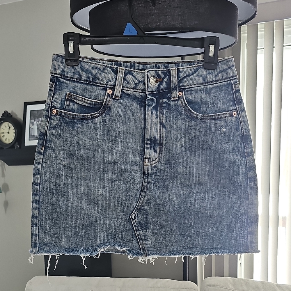 Nwot Wild Fable Jean Mini Distressed Denim Skirt Sz 4
